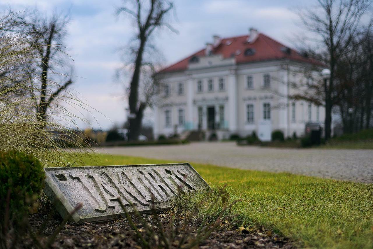 Hotel Jakubus Wilkow  Exterior photo